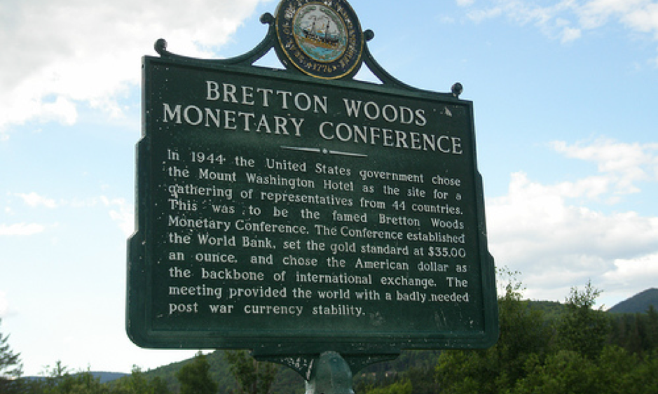 Street sign of Bretton Woods Monetary Conference. Photo.